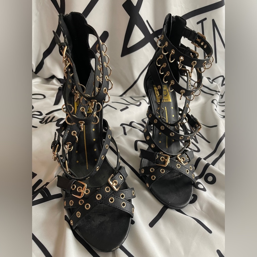 Black and gold ringed heels size 8 1/2